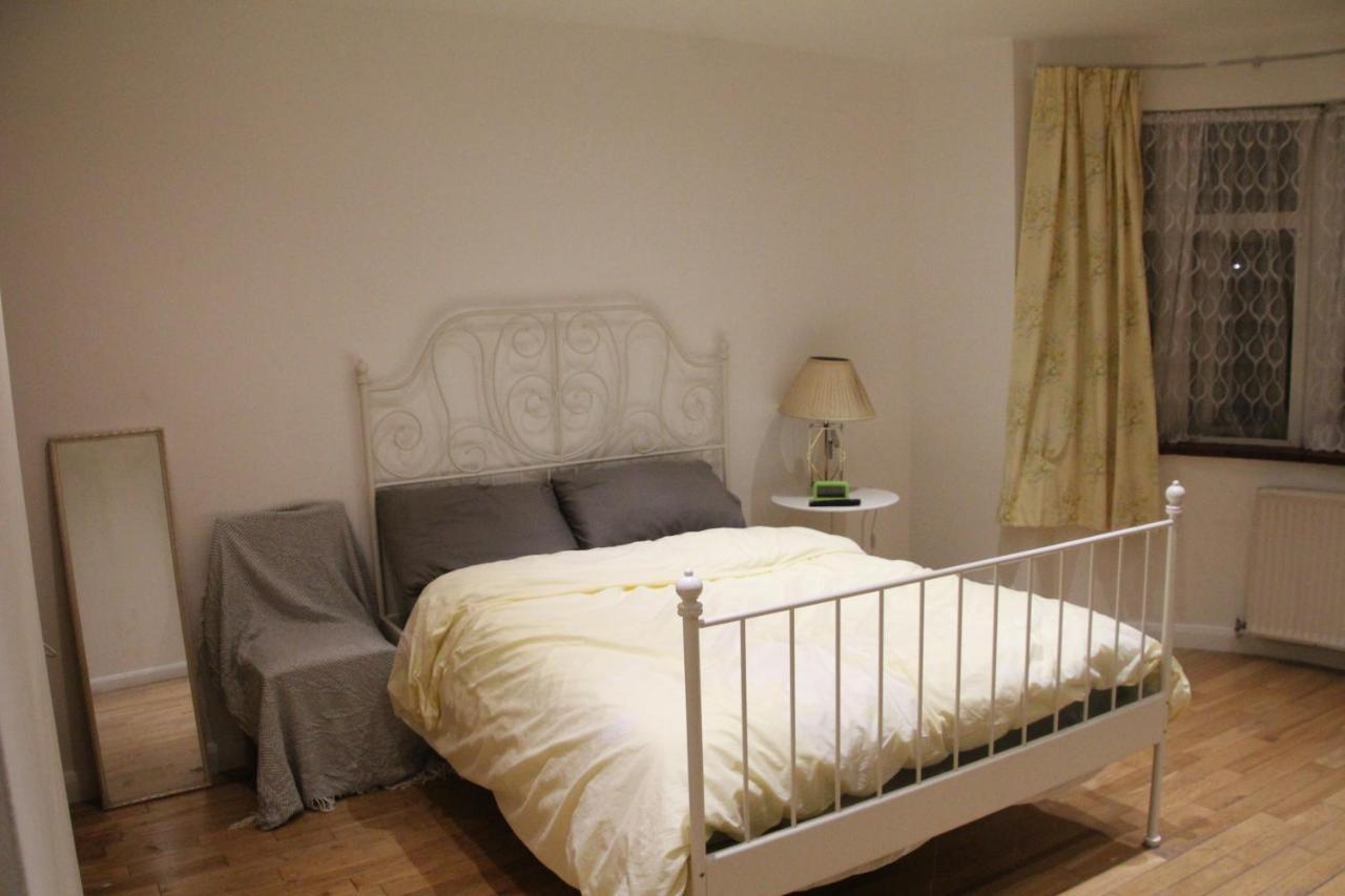 Beautiful Double Bedroom Edgware Esterno foto